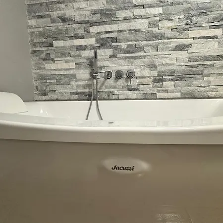 Villa Villa Bocciolo del Garda, private pool&garden Manerba del Garda